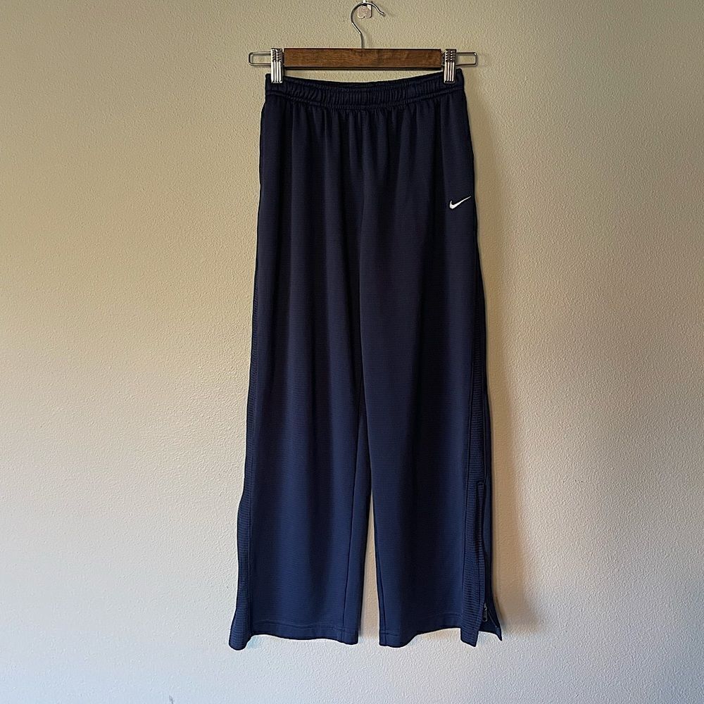 Youth Nike “FIT DRY”, Dark Navy Blue, Athletic Pants. Size Large (10/12).